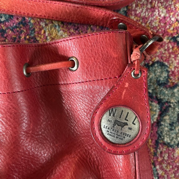 Will Leather Goods | Women’s Red Pebbled Leather Drawstring Hobo Crossbody Bag - Picture 8 of 15